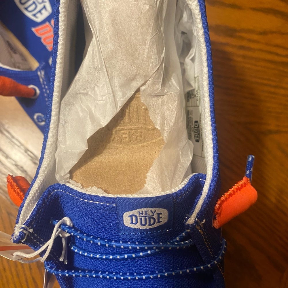 Hey Dude Women’s Gator Shoes - Picture 4 of 7